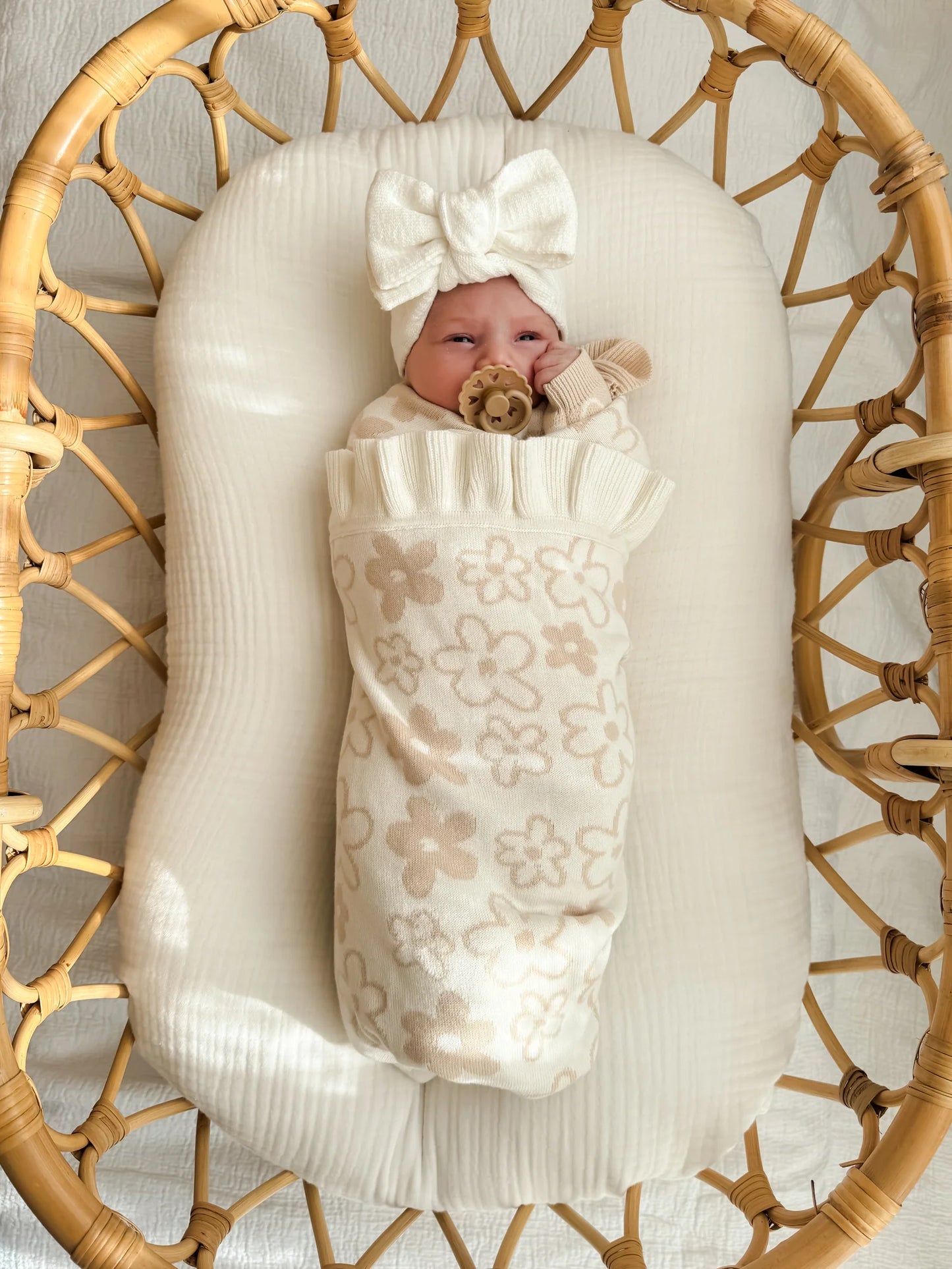 INDIGO DREAMS | KNIT BLANKET | ROMY FRILL REVERSIBLE ALMOND
