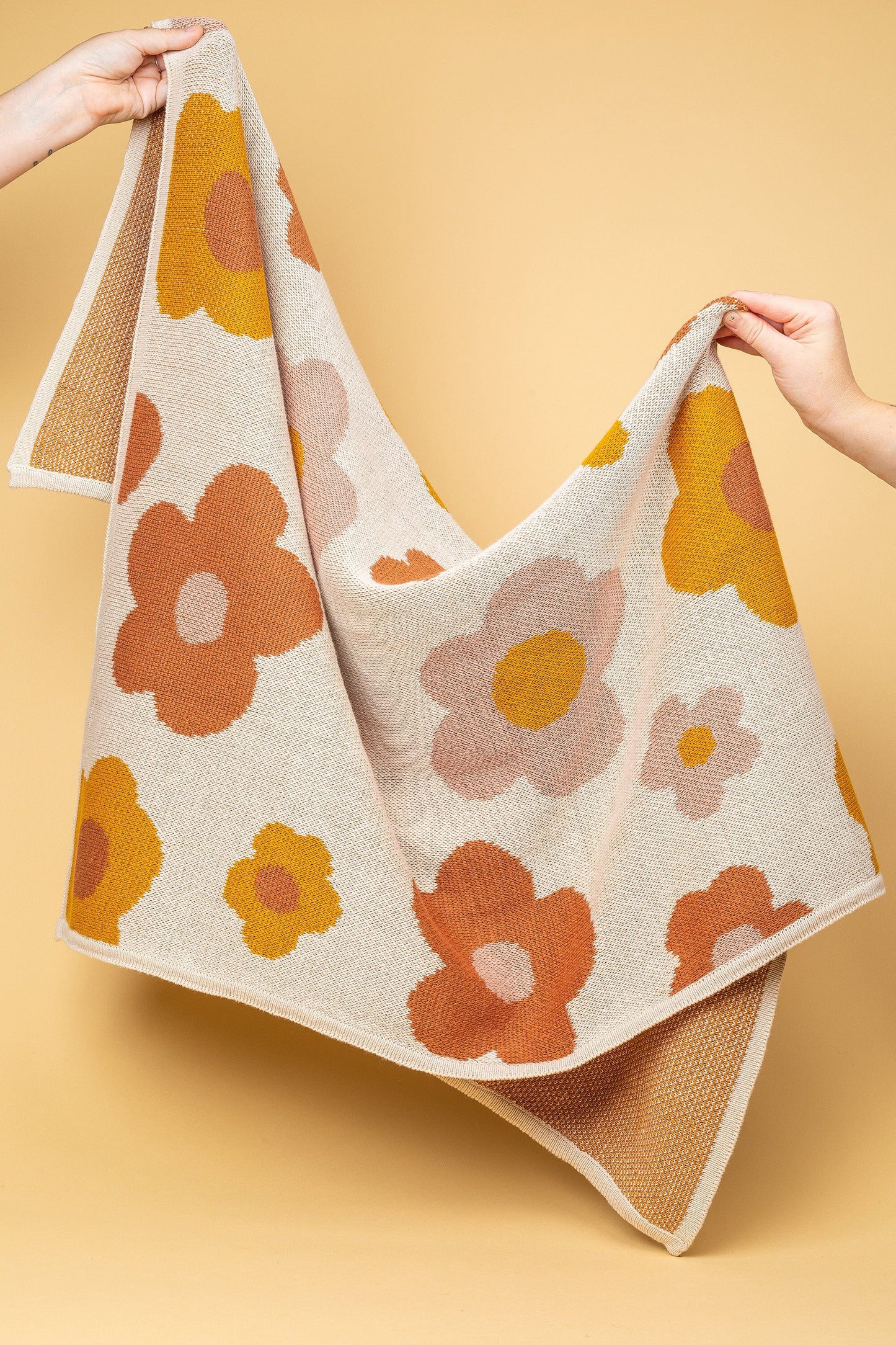 Kiin Organic Cotton Bloom Blanket