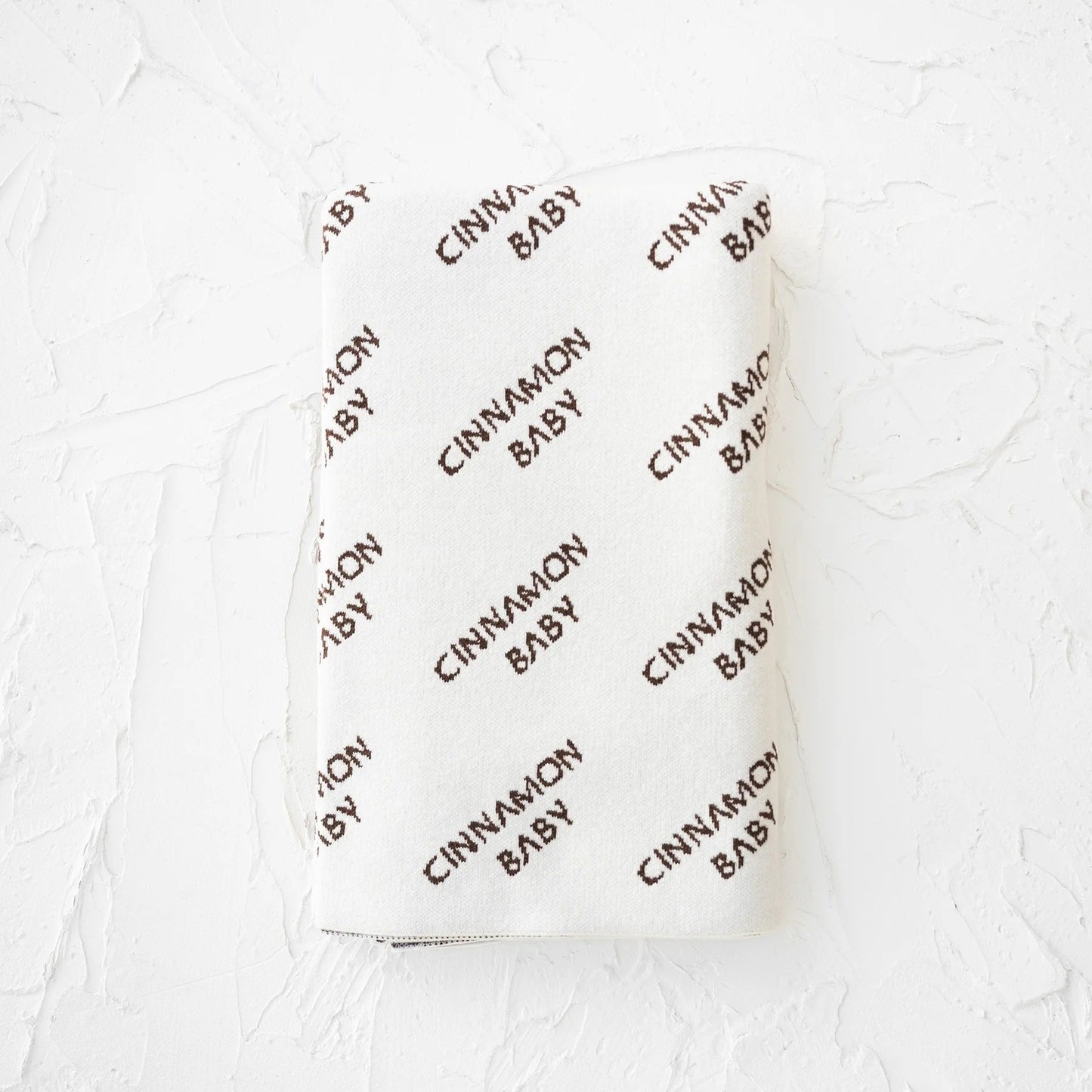 CINNAMON BABY LOGO BLANKET - COFFEE