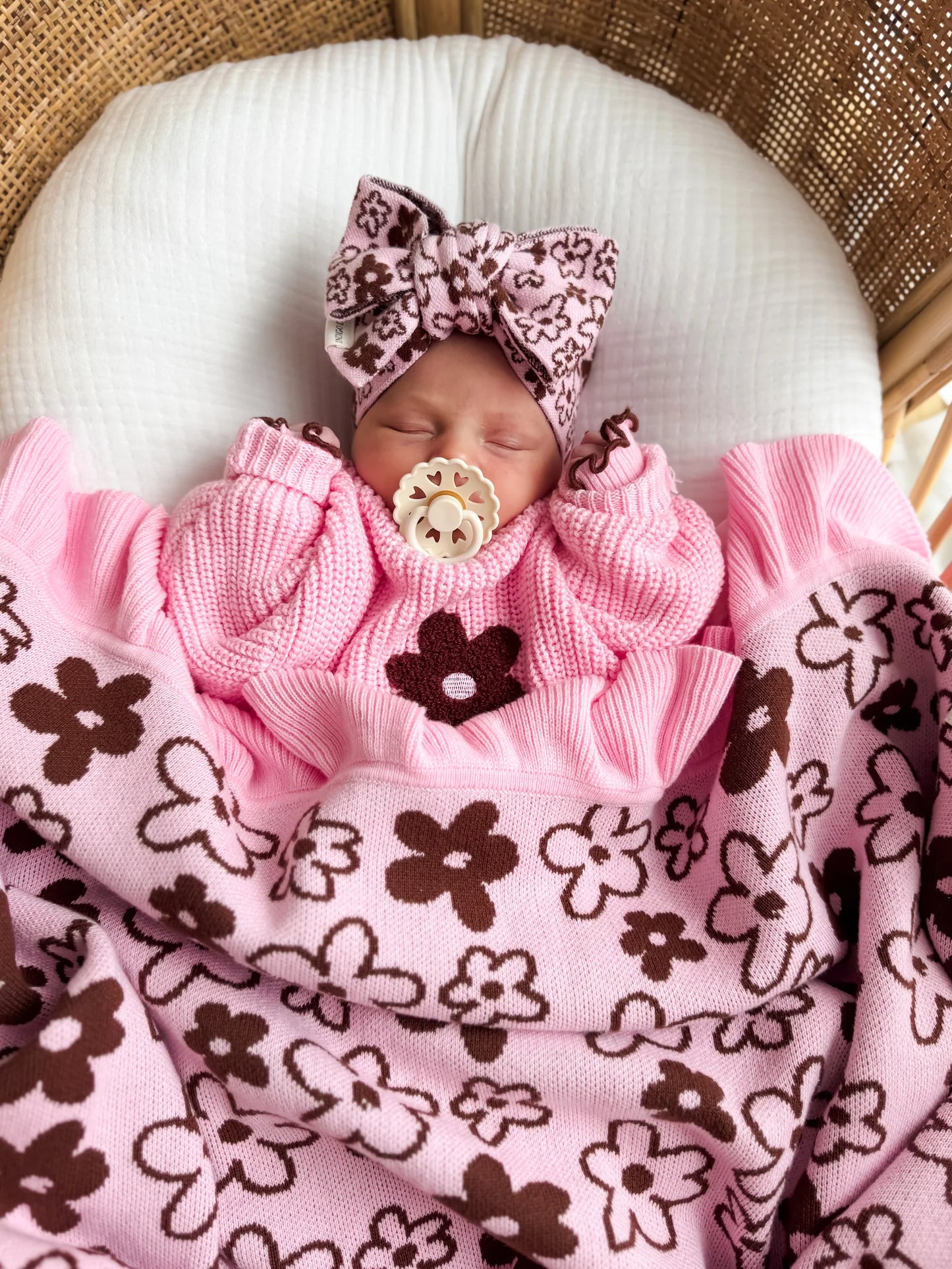 INDIGO DREAMS | KNIT BLANKET | ROMY FRILL REVERSIBLE COCOA AND BLOSSOM