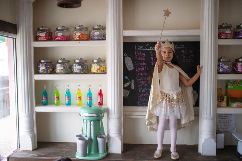 GREAT PRETENDERS GRACIOUS GOLD SEQUINS SKIRT, WINGS AND WAND SET