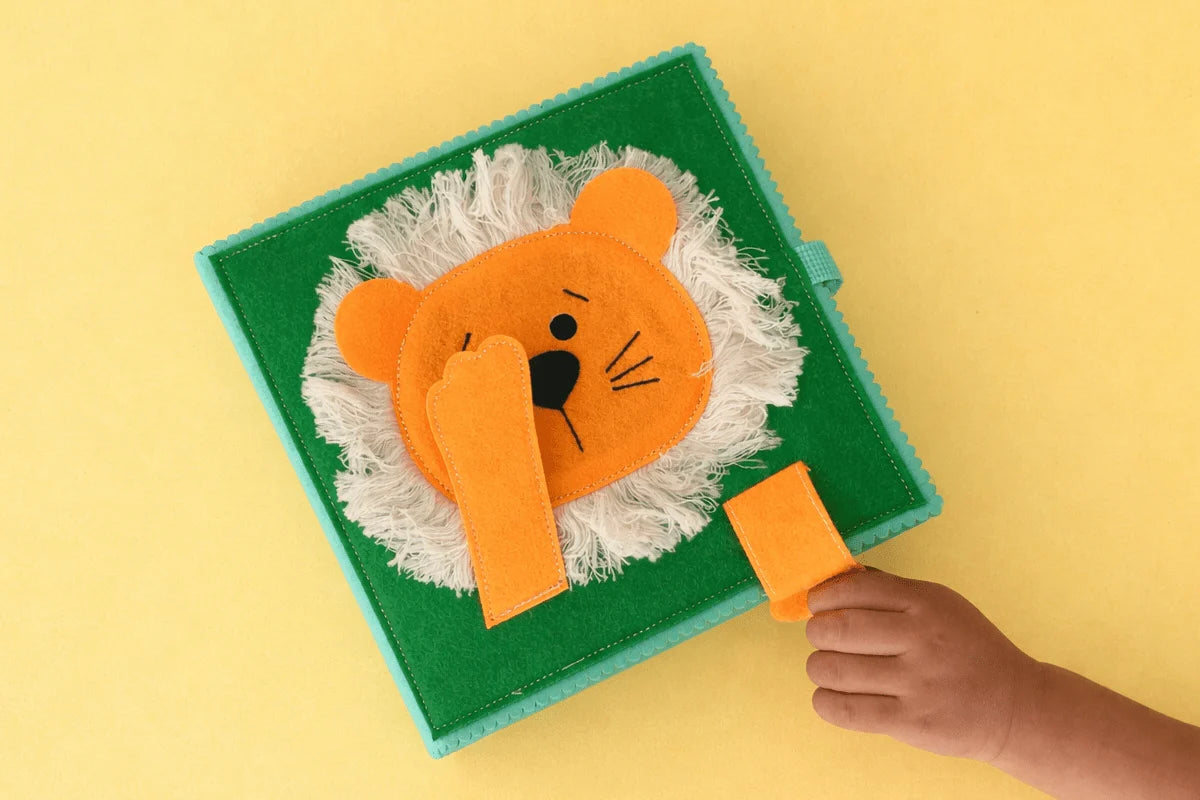 WONDERTIVITY | BUSY BOOK TODDLER | LUCKY LION