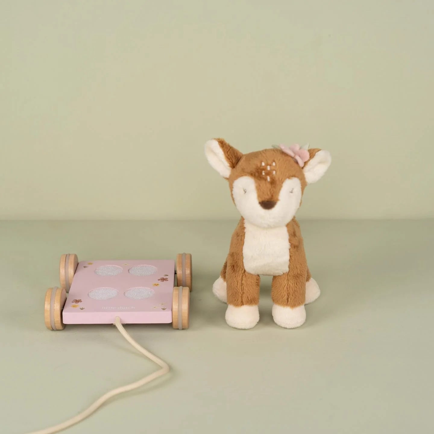 Little Dutch Pull-along Deer