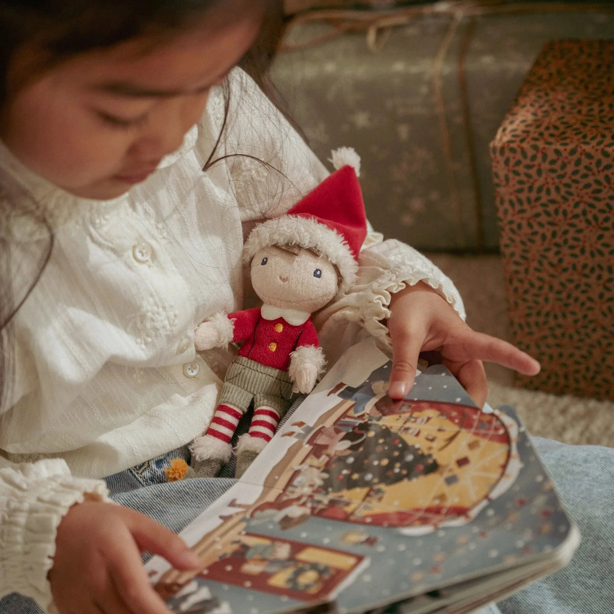 LITTLE DUTCH | CHRISTMAS BOOK AND CUDDLE JIM