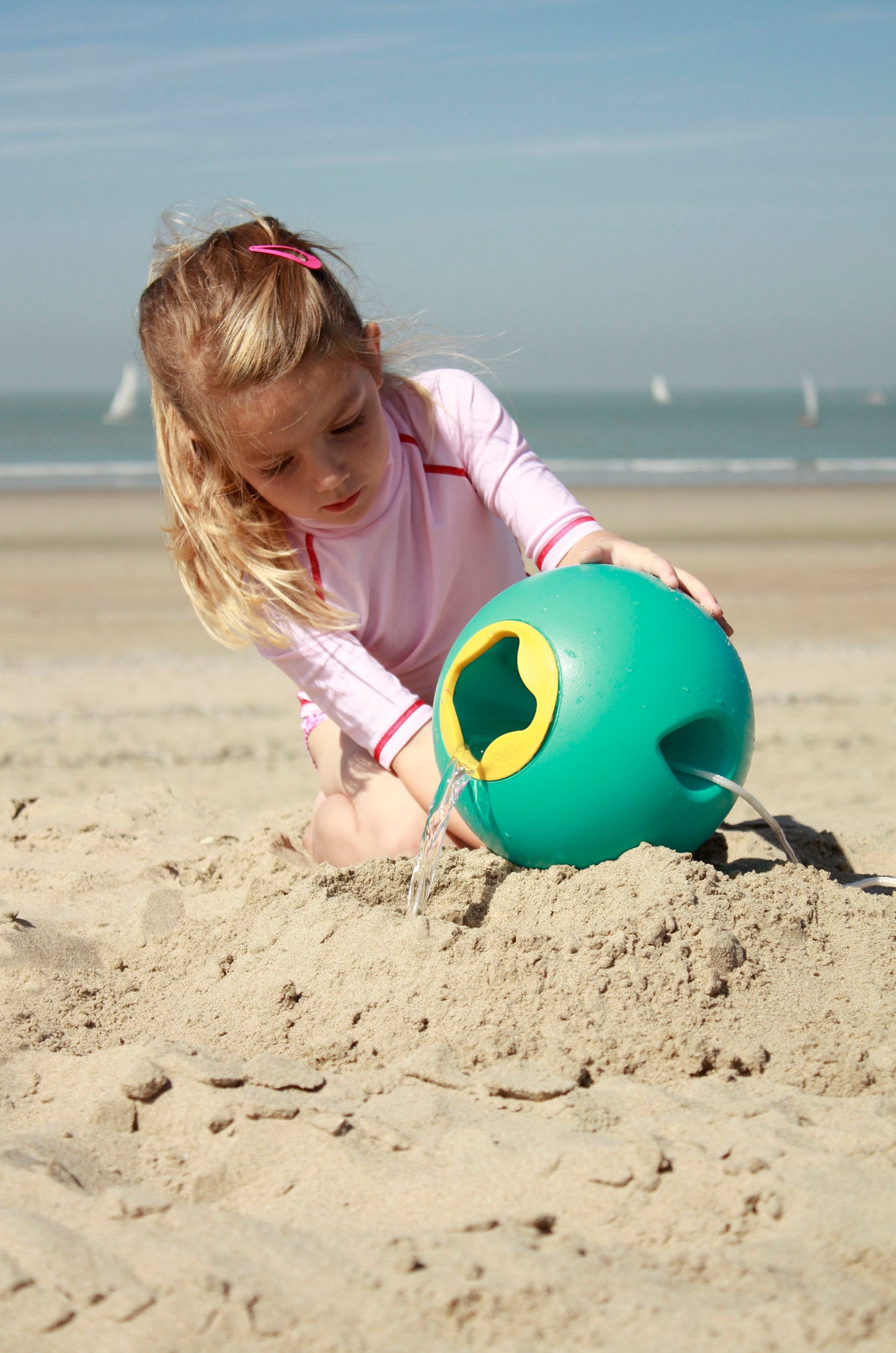 QUUT BALLO BEACH WATER BUCKET | LAGOON GREEN
