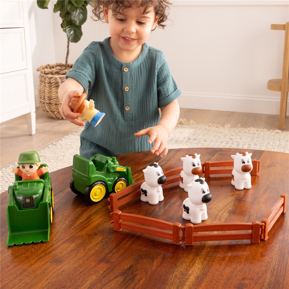 John Deere the Cows Are Out 14 Piece Farm Playset