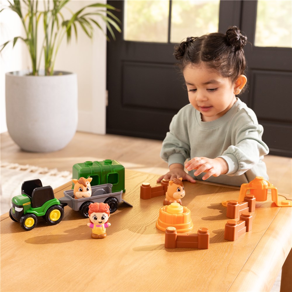 JOHN DEERE BUILD A BUDDY STACKERS HORSE SET