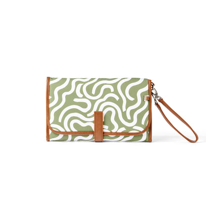 OiOi Change Mat Clutch - Green Squiggle