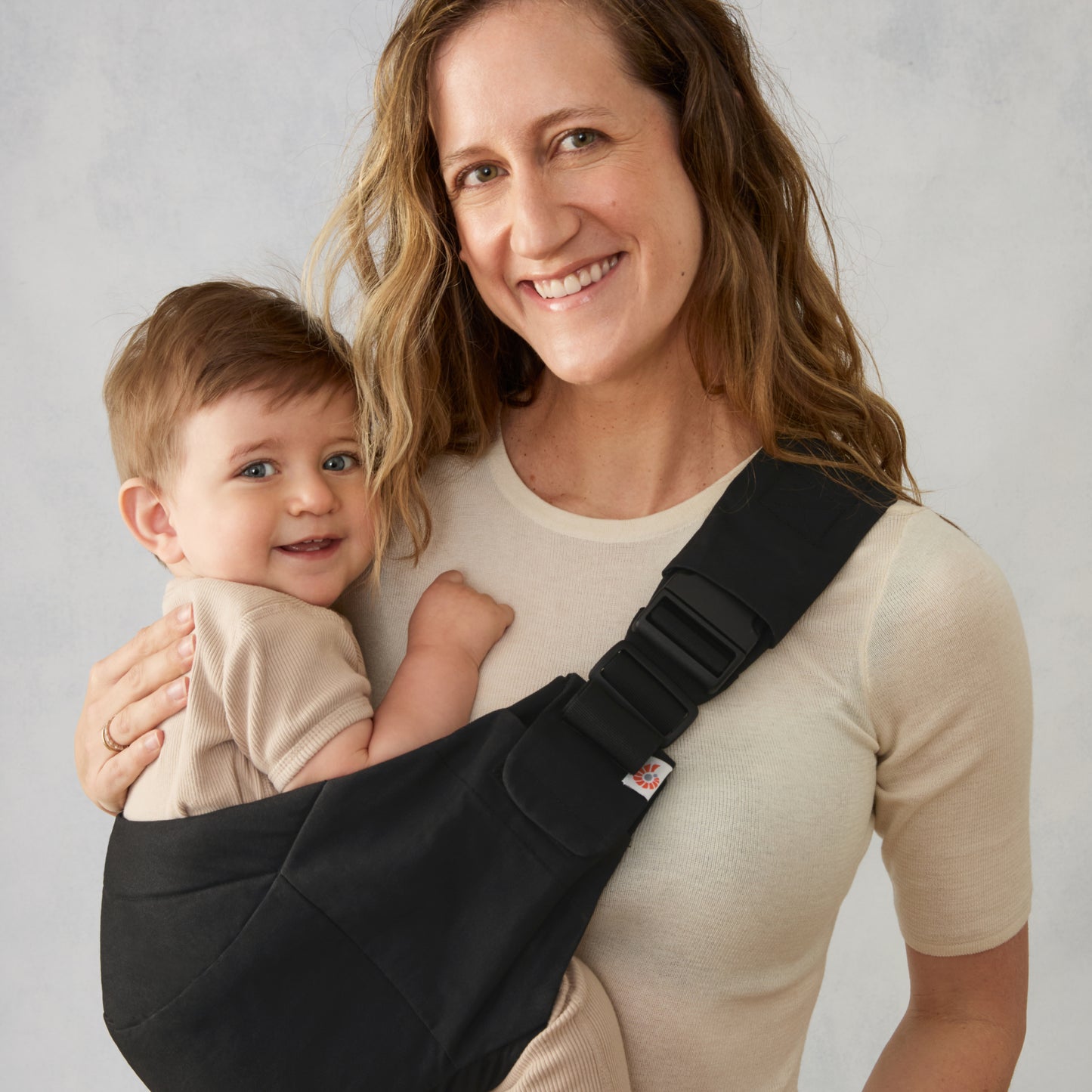 ERGOBABY UPSIE SLING CARRIER | ONYX BLACK