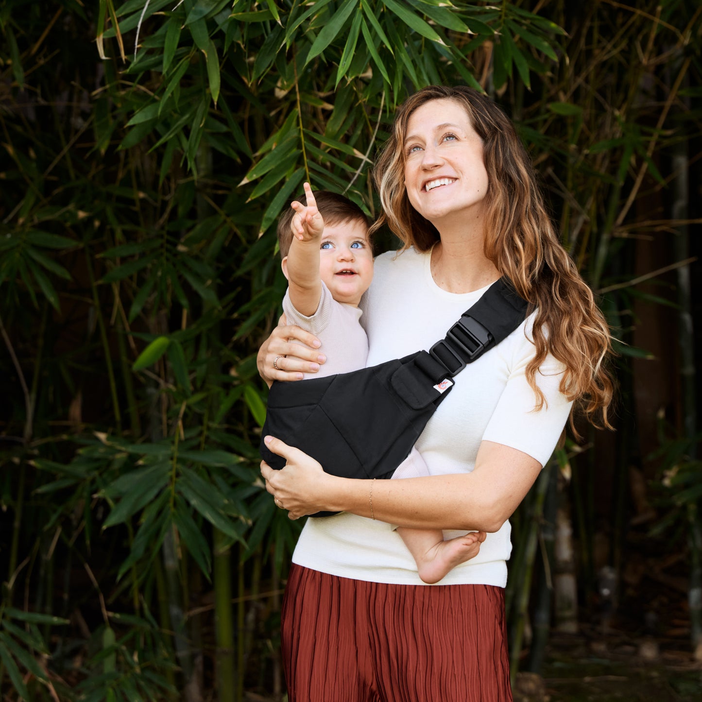 ERGOBABY UPSIE SLING CARRIER | ONYX BLACK