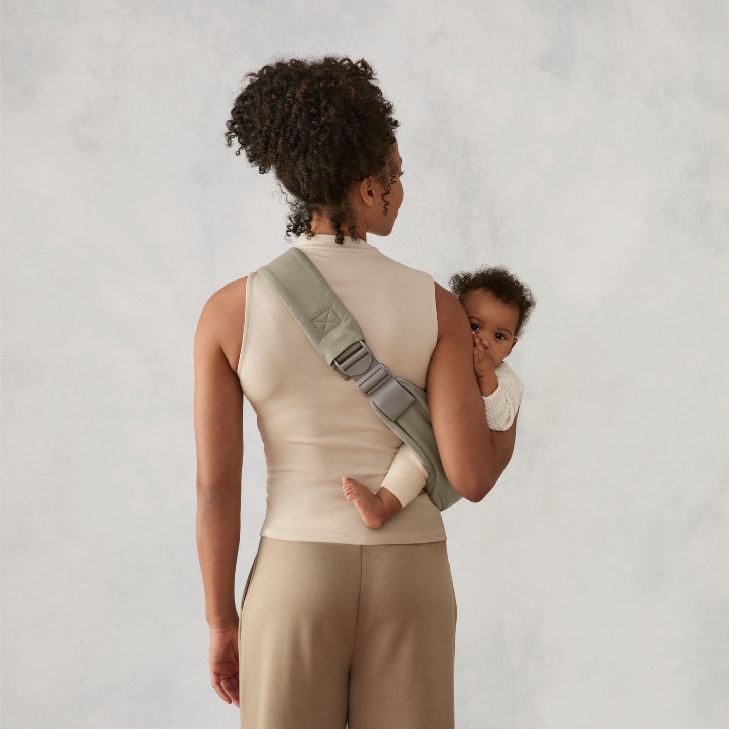 ERGOBABY UPSIE SLING CARRIER | SOFT OLIVE