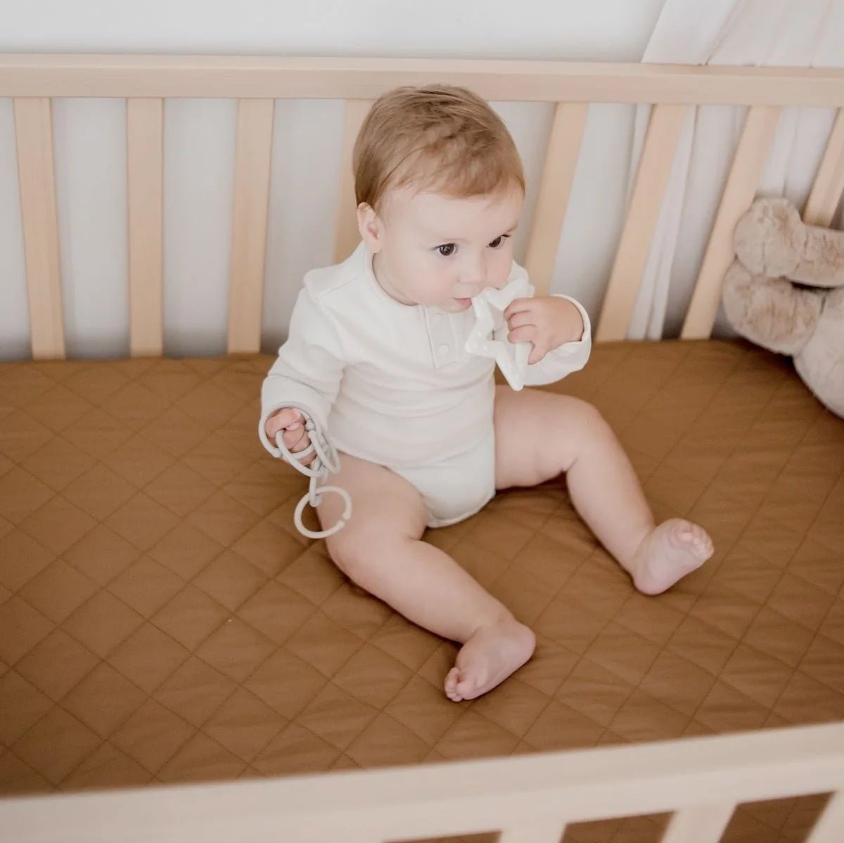 Bambella Waterproof Fitted Cot Sheet - Chestnut