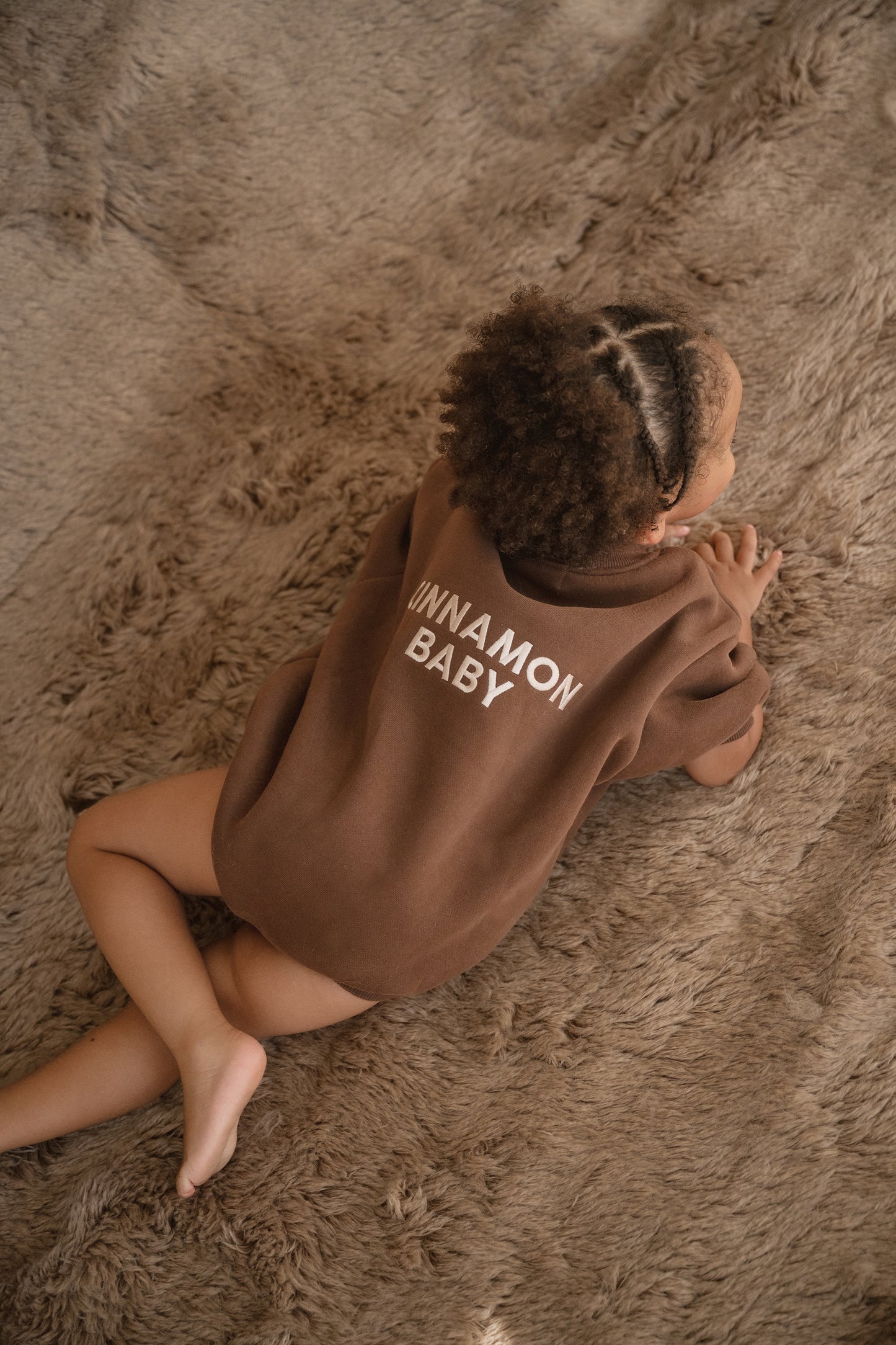 CINNAMON BABY LOGO ROMPER - CHOCOLATE