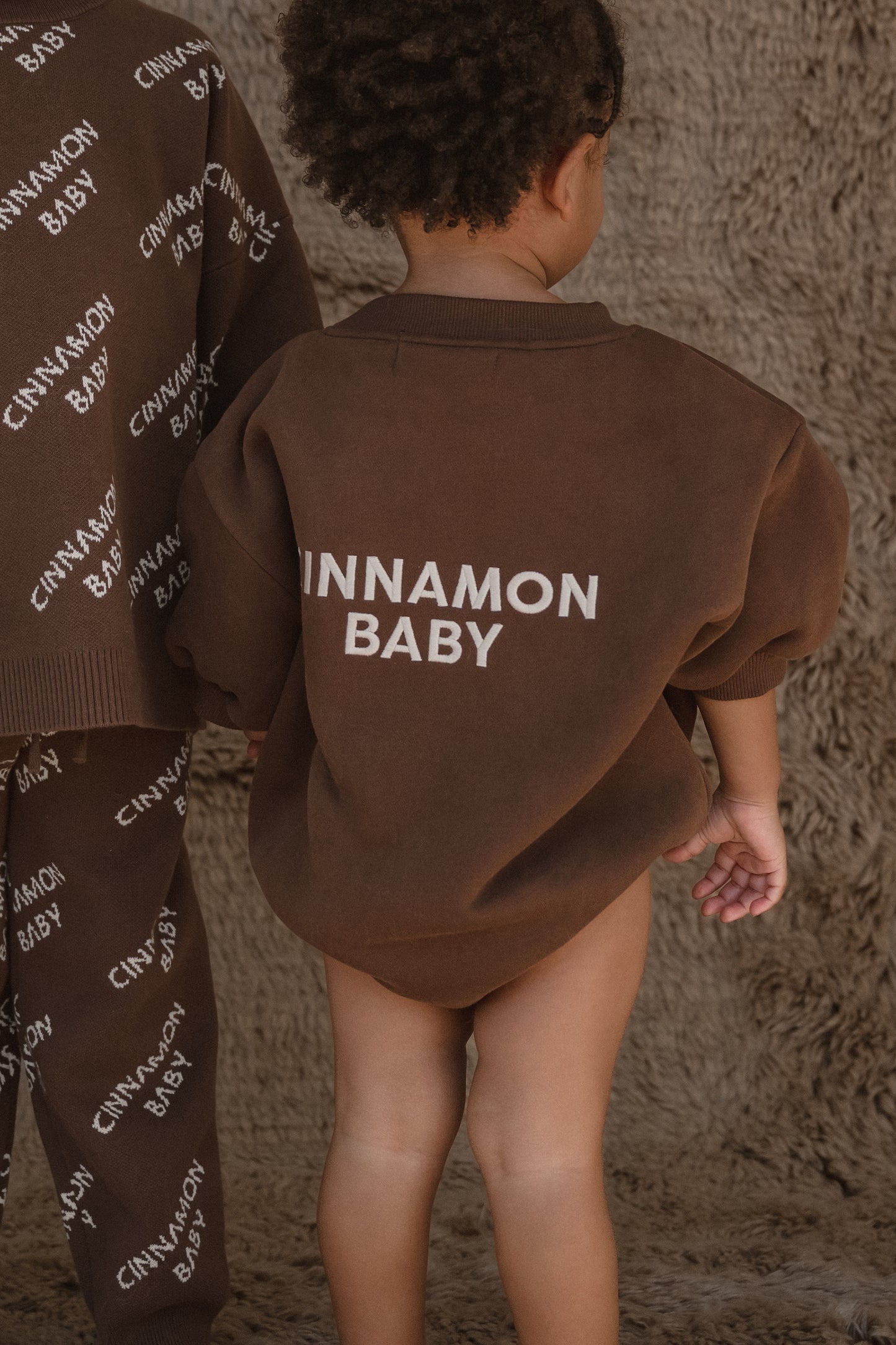 CINNAMON BABY LOGO ROMPER - CHOCOLATE