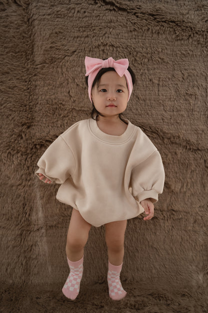 CINNAMON BABY LOGO ROMPER - CREAM