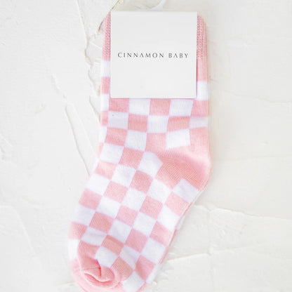 CINNAMON BABY SOCKS | BABY PINK CHECKERED