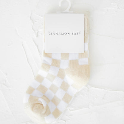 CINNAMON BABY SOCKS | BEIGE CHECKERED
