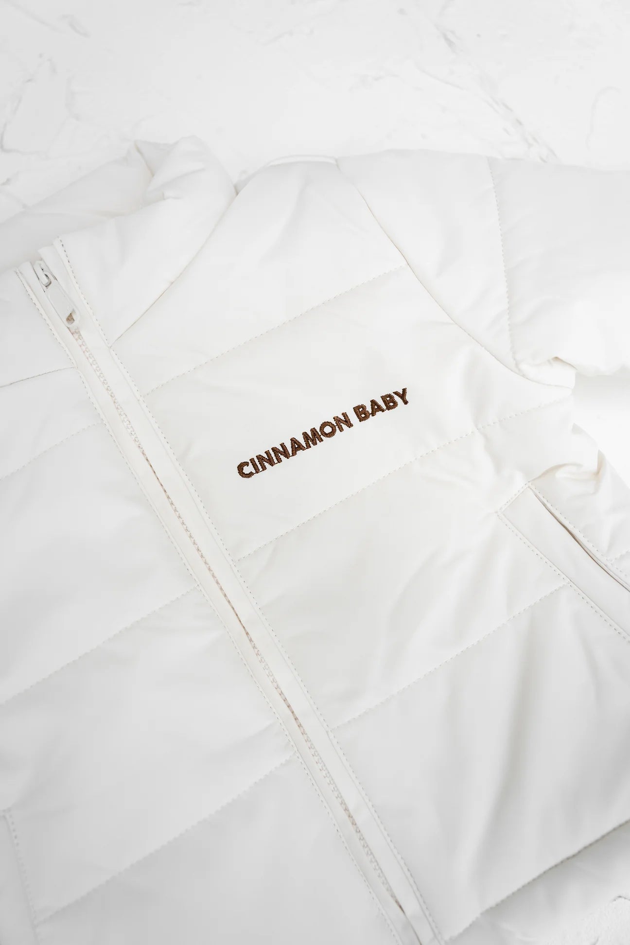 CINNAMON BABY PUFFER JACKET | BEIGE