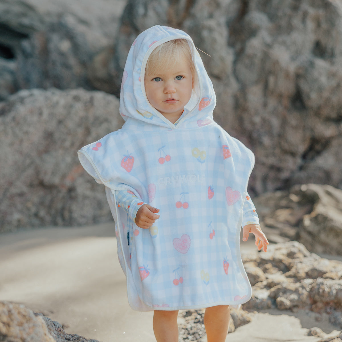 CRYWOLF HOODED TOWEL | LUCKY PICNIC
