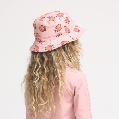 CRYWOLF REVERSIBLE BUCKET HAT | STRAWBERRY SPLASH