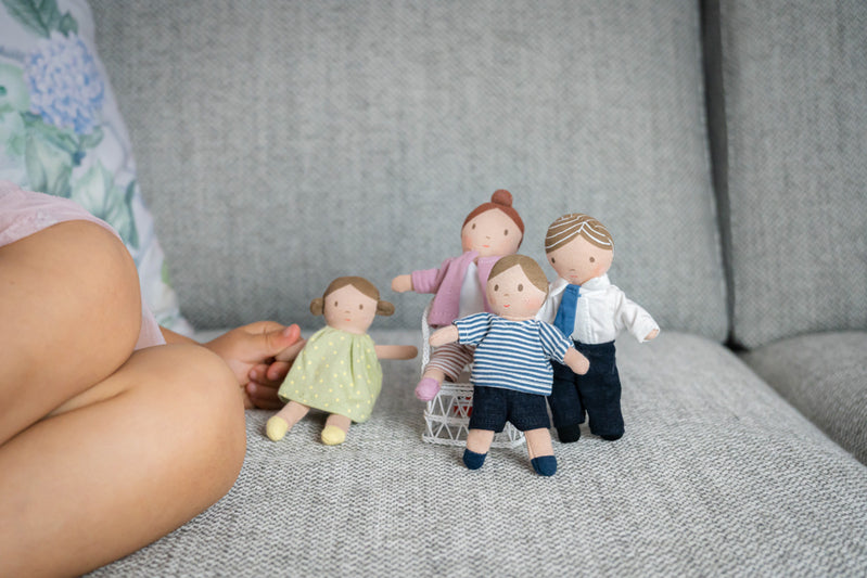 Bonikka Tiny Doll Family of 4