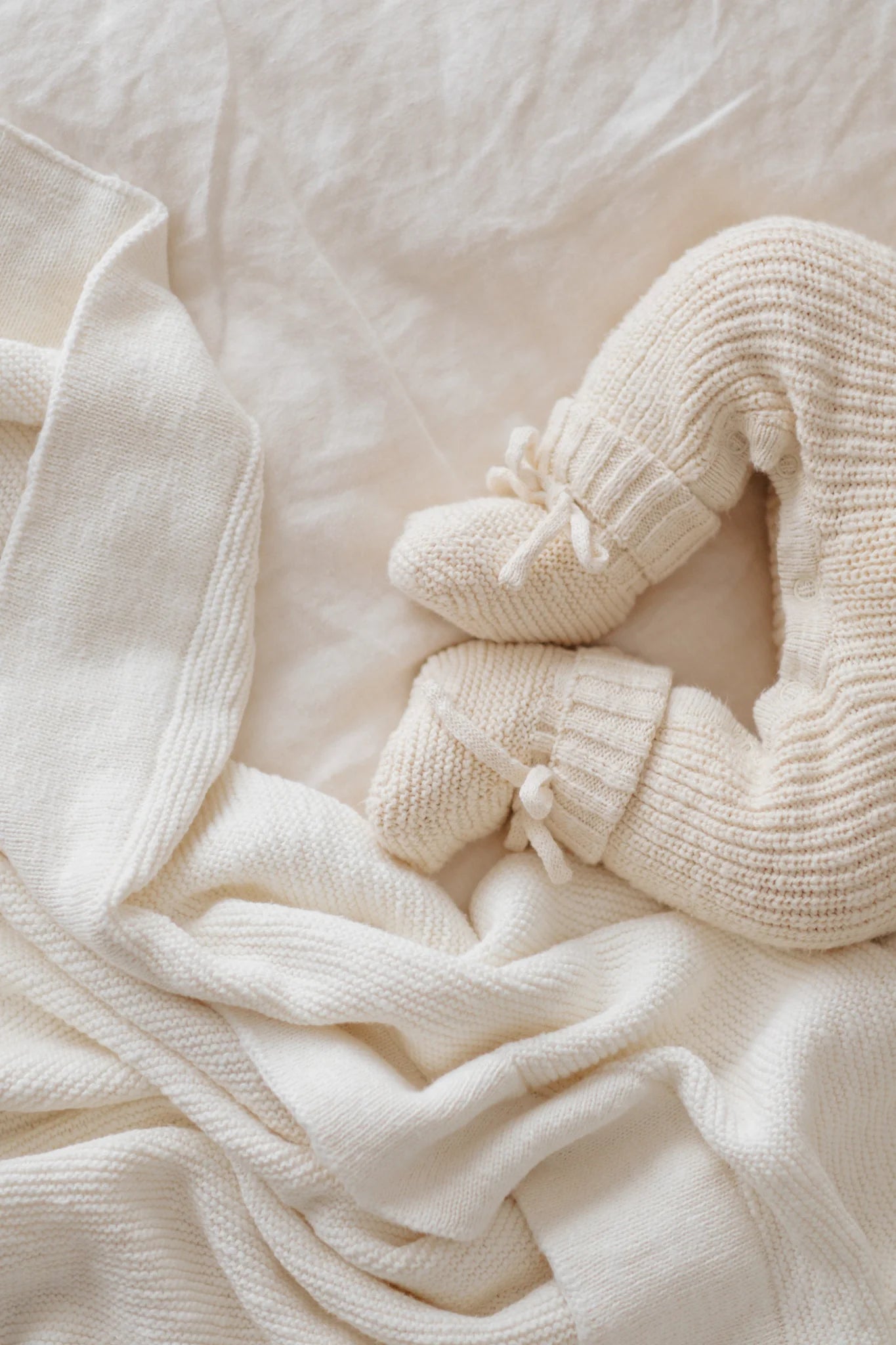 BLOSSOM AND PEAR KNIT BOOTIES | HONEY