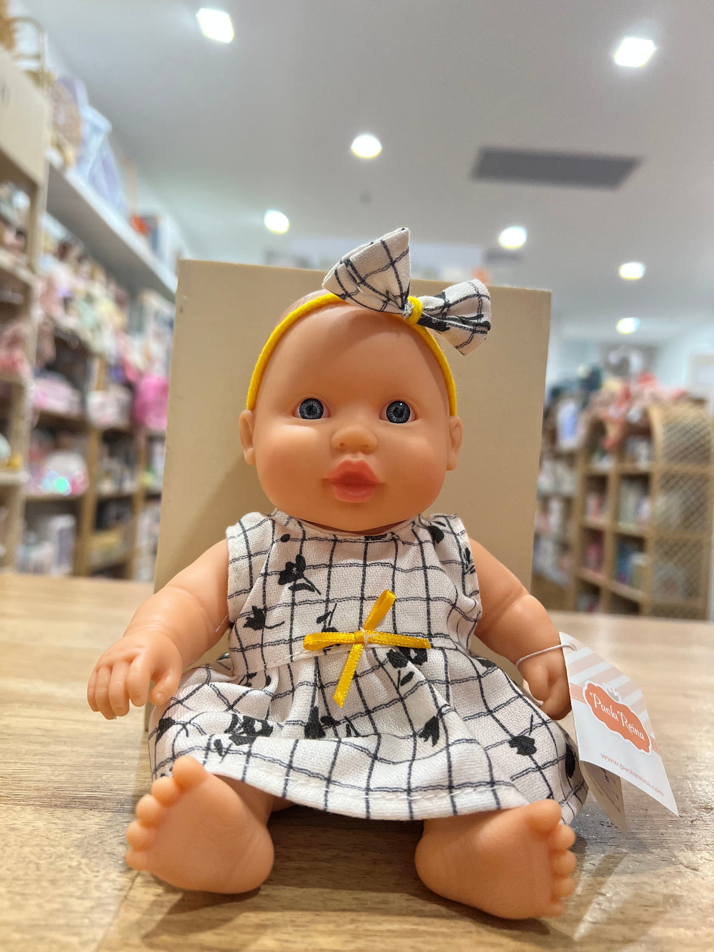 PAOLA REINA DOLL 21 CM