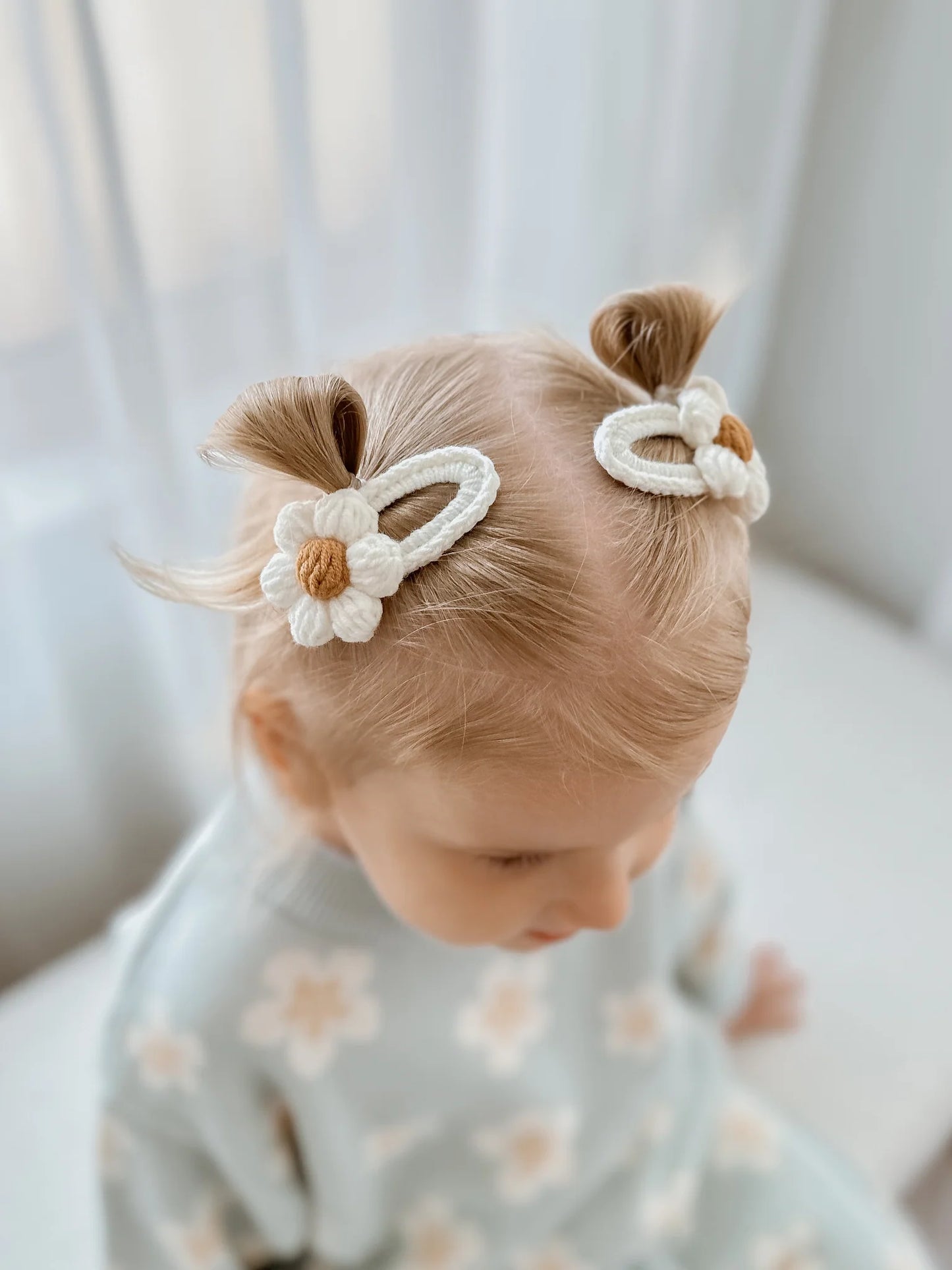BLOSSOM AND PEAR DAISY CROCHET CLIP