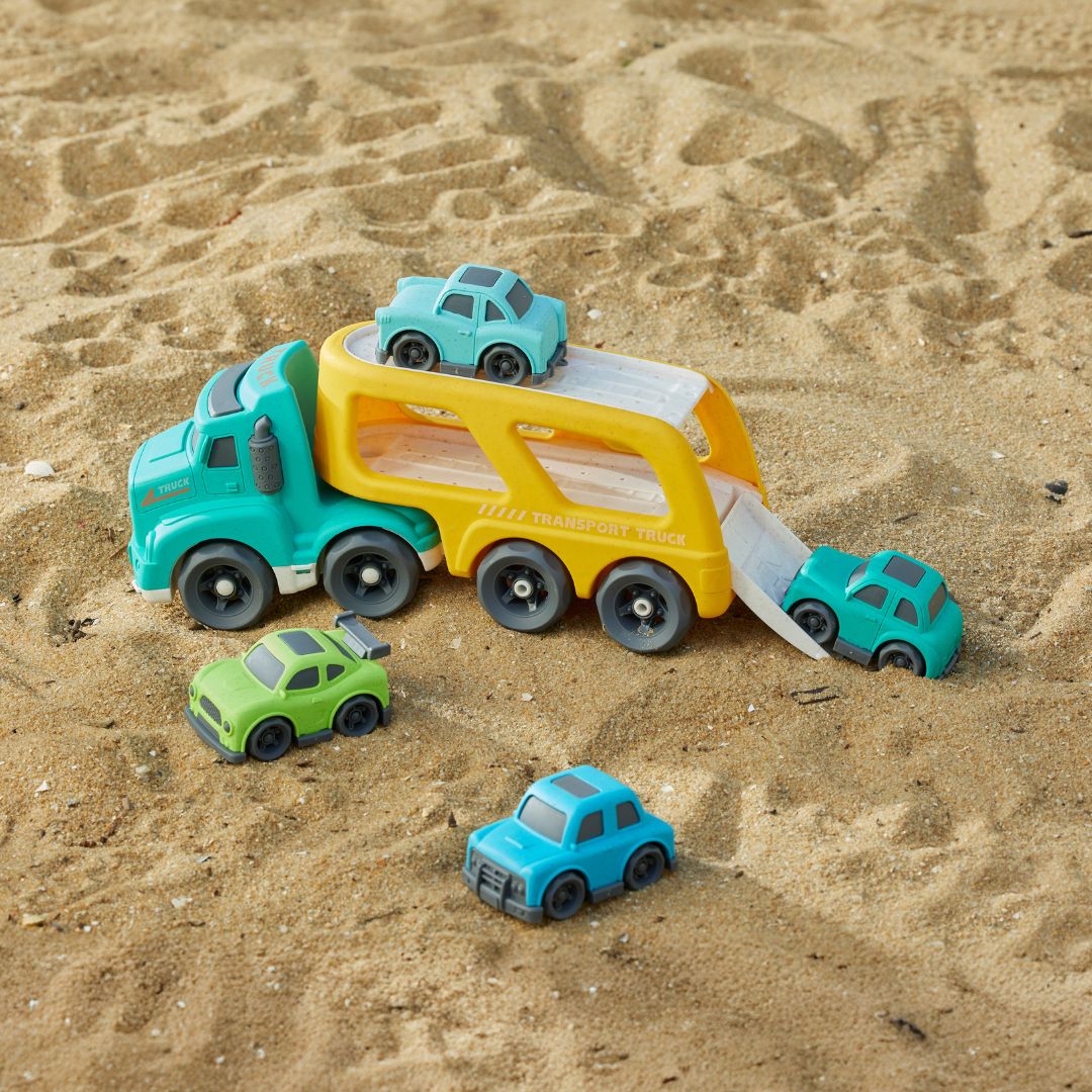 JIGGLE AND GIGGLE BIOPLASTIC VEHICLE CARRIER | CARS