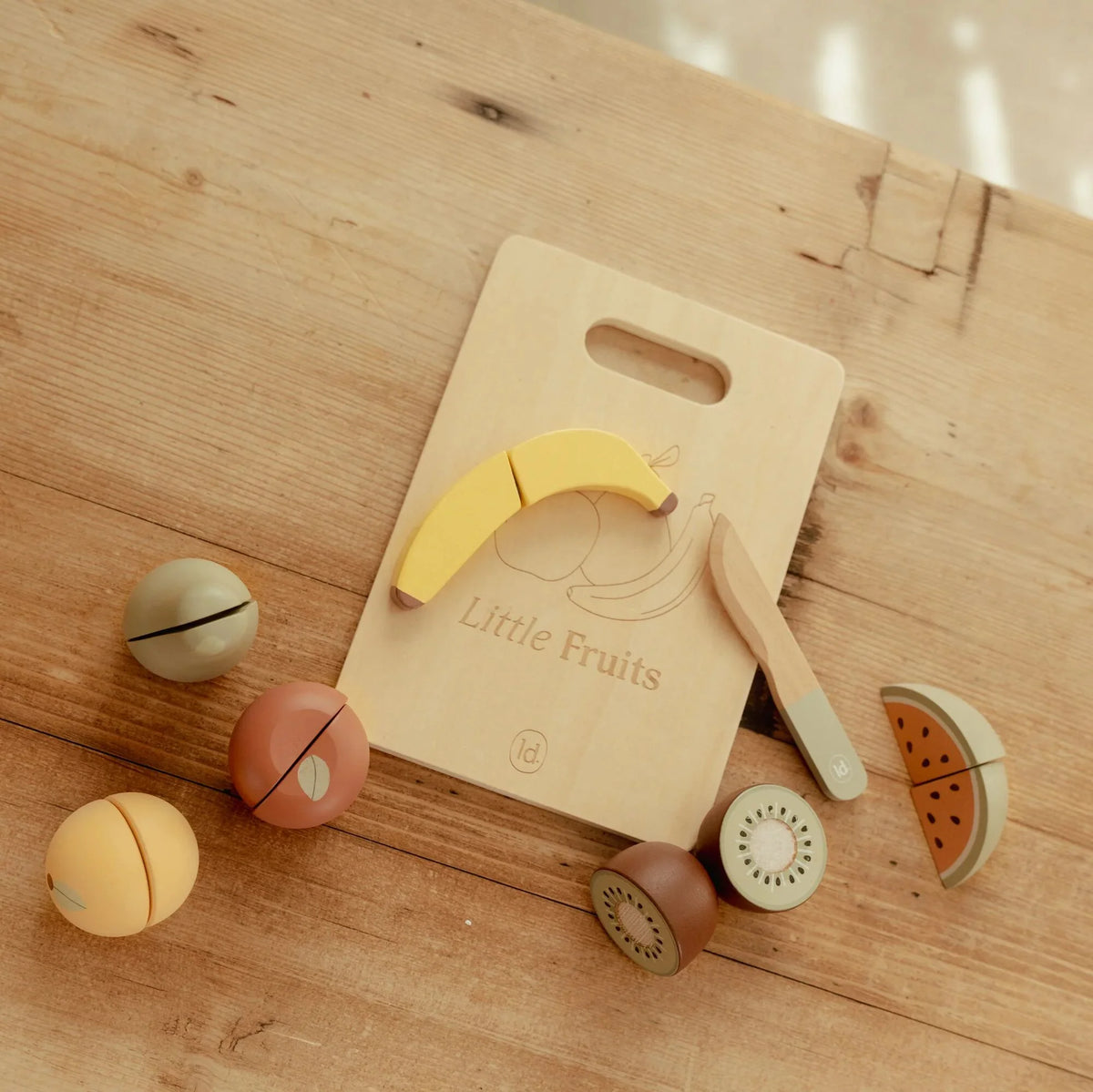 LITTLE DUTCH | WOODEN SLICING FRUIT