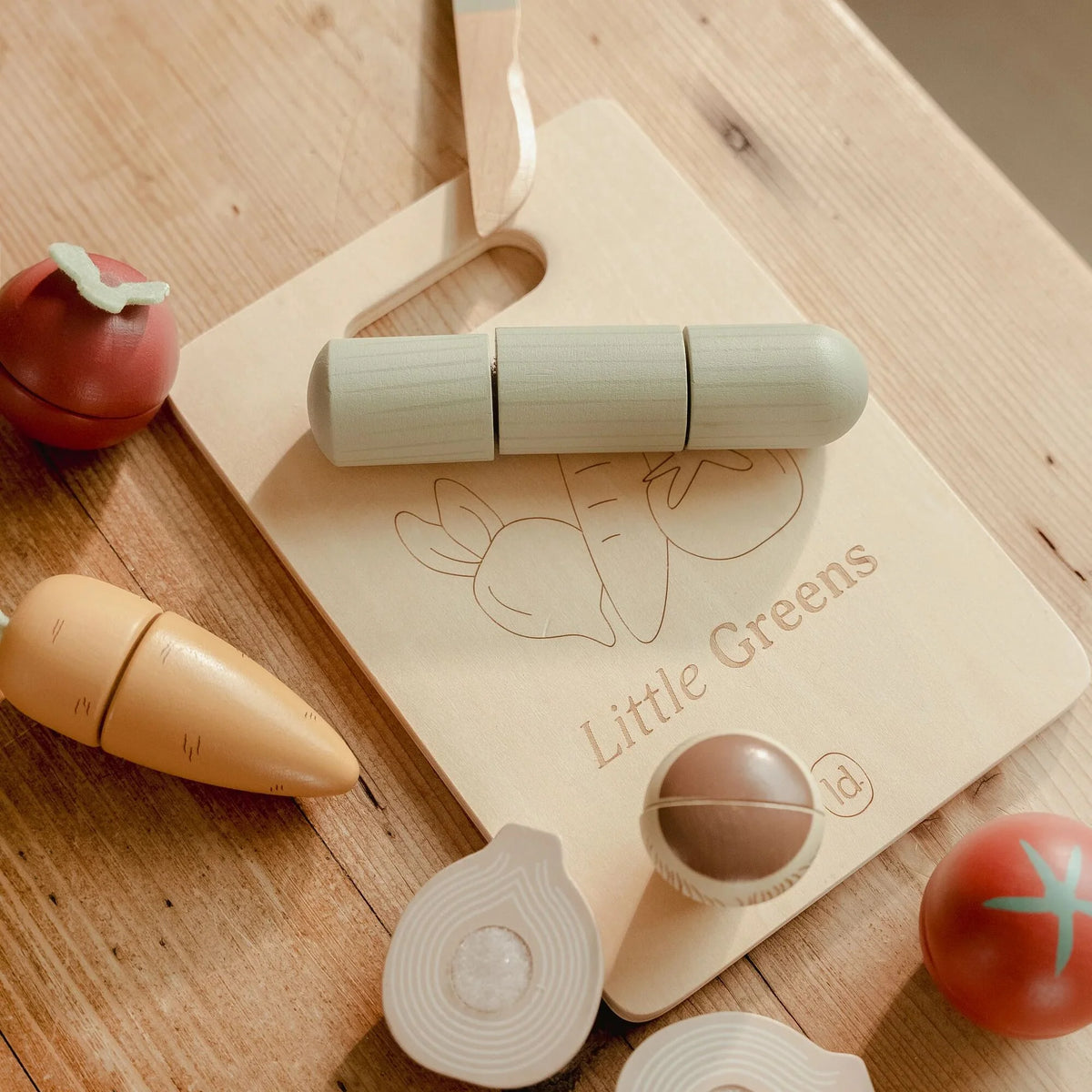 LITTLE DUTCH | WOODEN CUTTING VEGETABLES