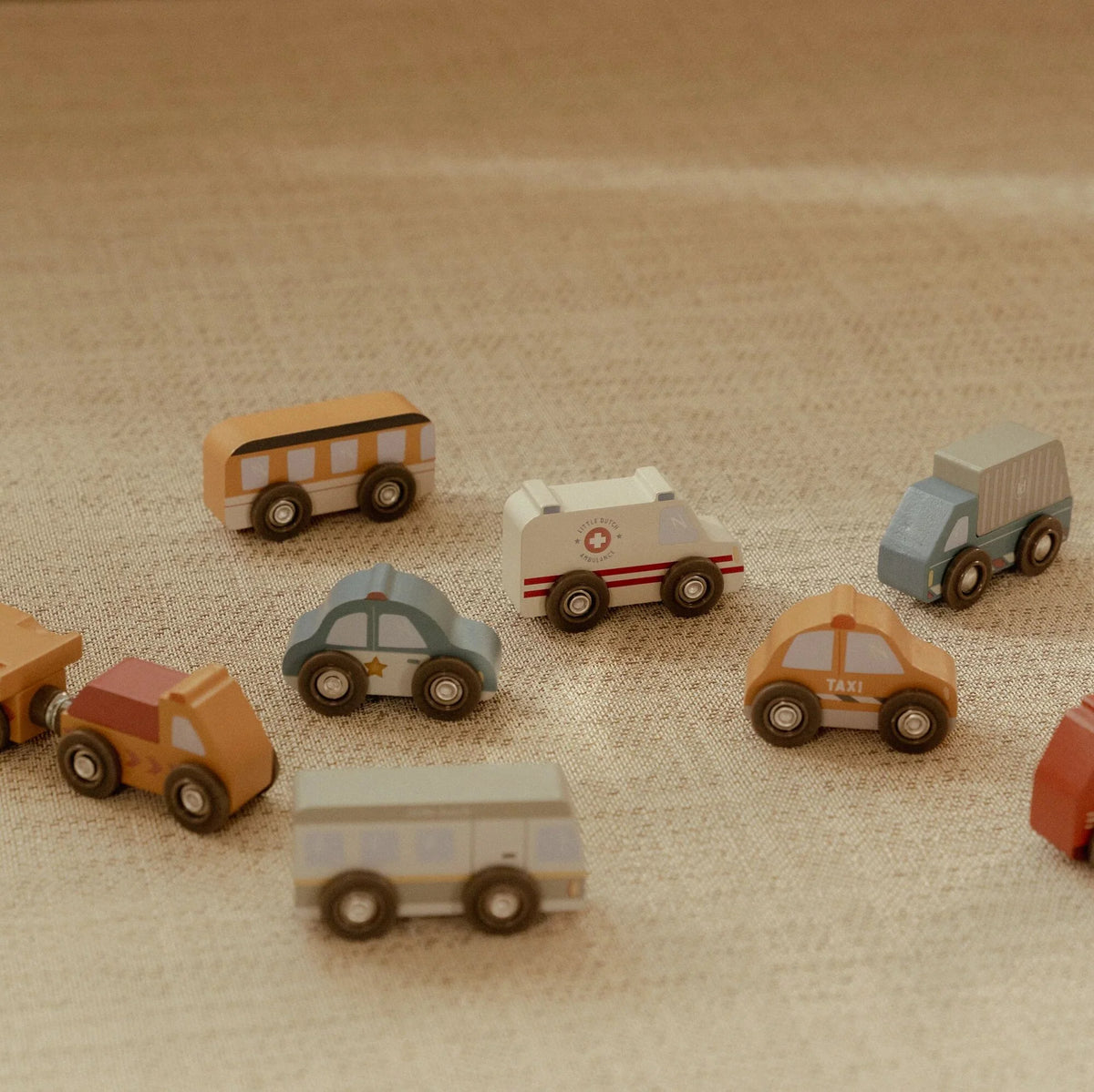 LITTLE DUTCH | WOODEN VEHICLE SET