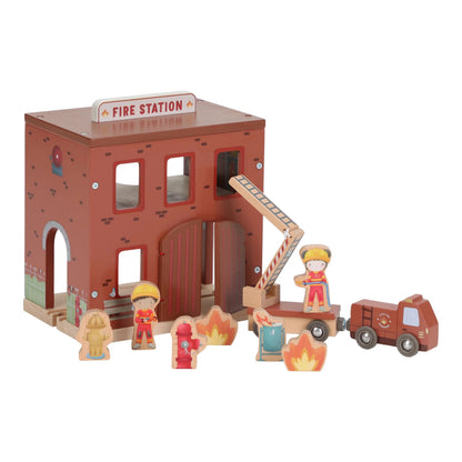 LITTLE DUTCH | WOODEN FIRESTATION