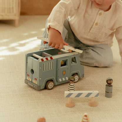 LITTLE DUTCH | WOODEN POLICE VAN