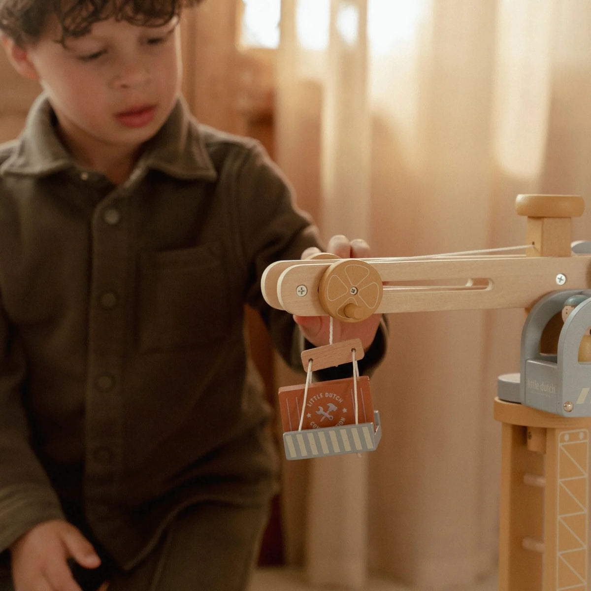 LITTLE DUTCH | WOODEN CRANE AND TRAIN TRACK SET