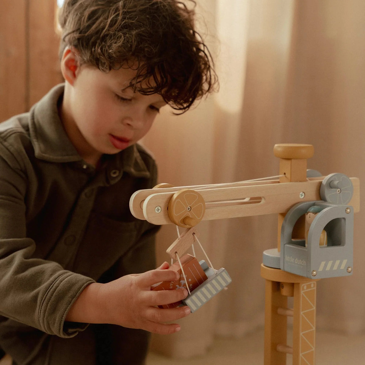 LITTLE DUTCH | WOODEN CRANE AND TRAIN TRACK SET