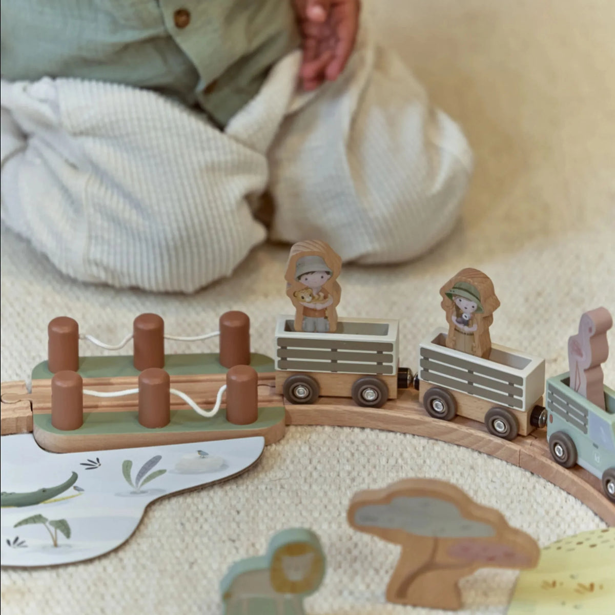 LITTLE DUTCH | WOODEN TRAIN SET