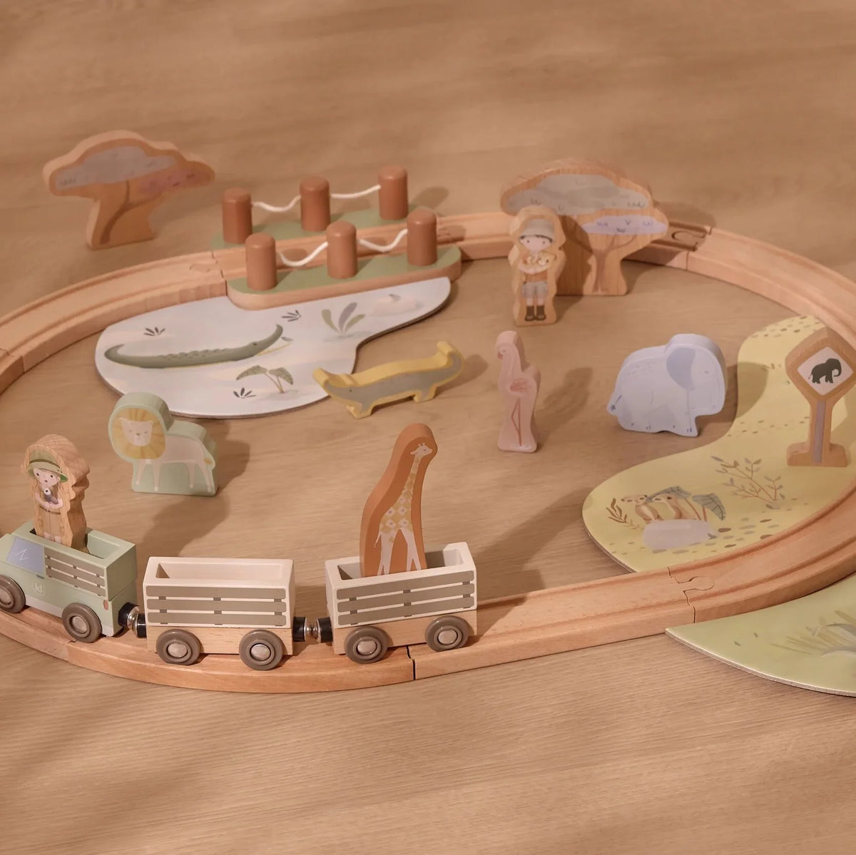 LITTLE DUTCH | WOODEN TRAIN SET
