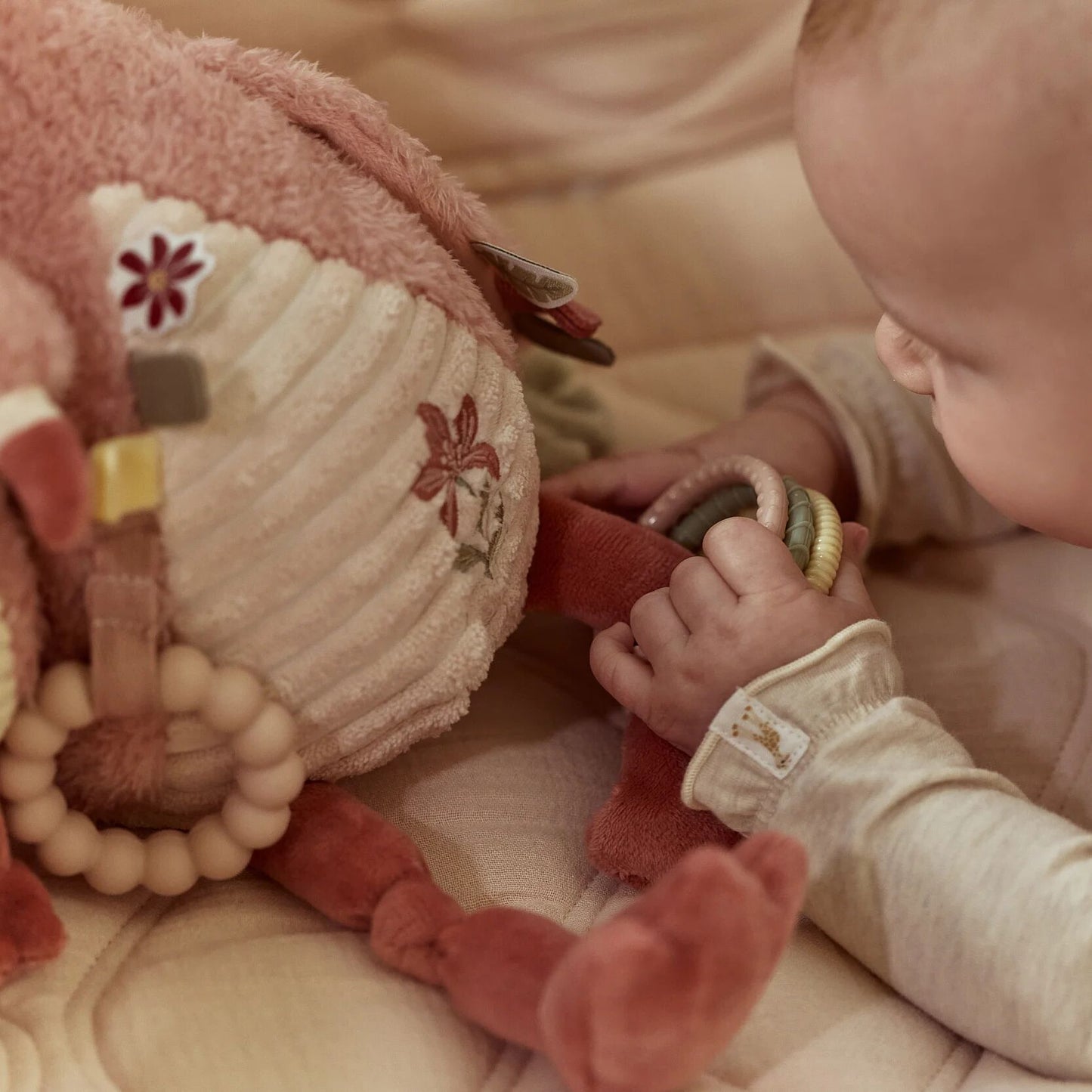 LITTLE DUTCH ACTIVITY CUDDLE TOY | FLAMINGO