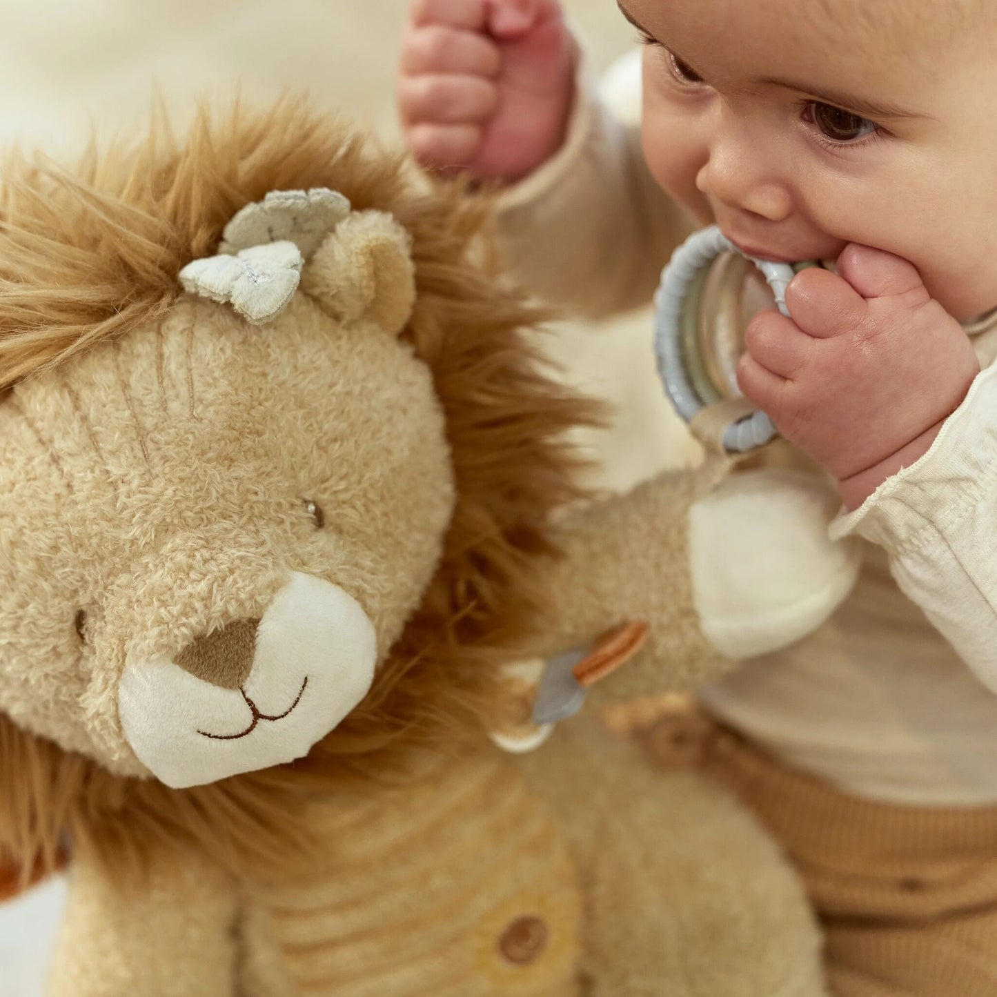 LITTLE DUTCH ACTIVITY CUDDLE TOY | LION SAFARI FRIENDS