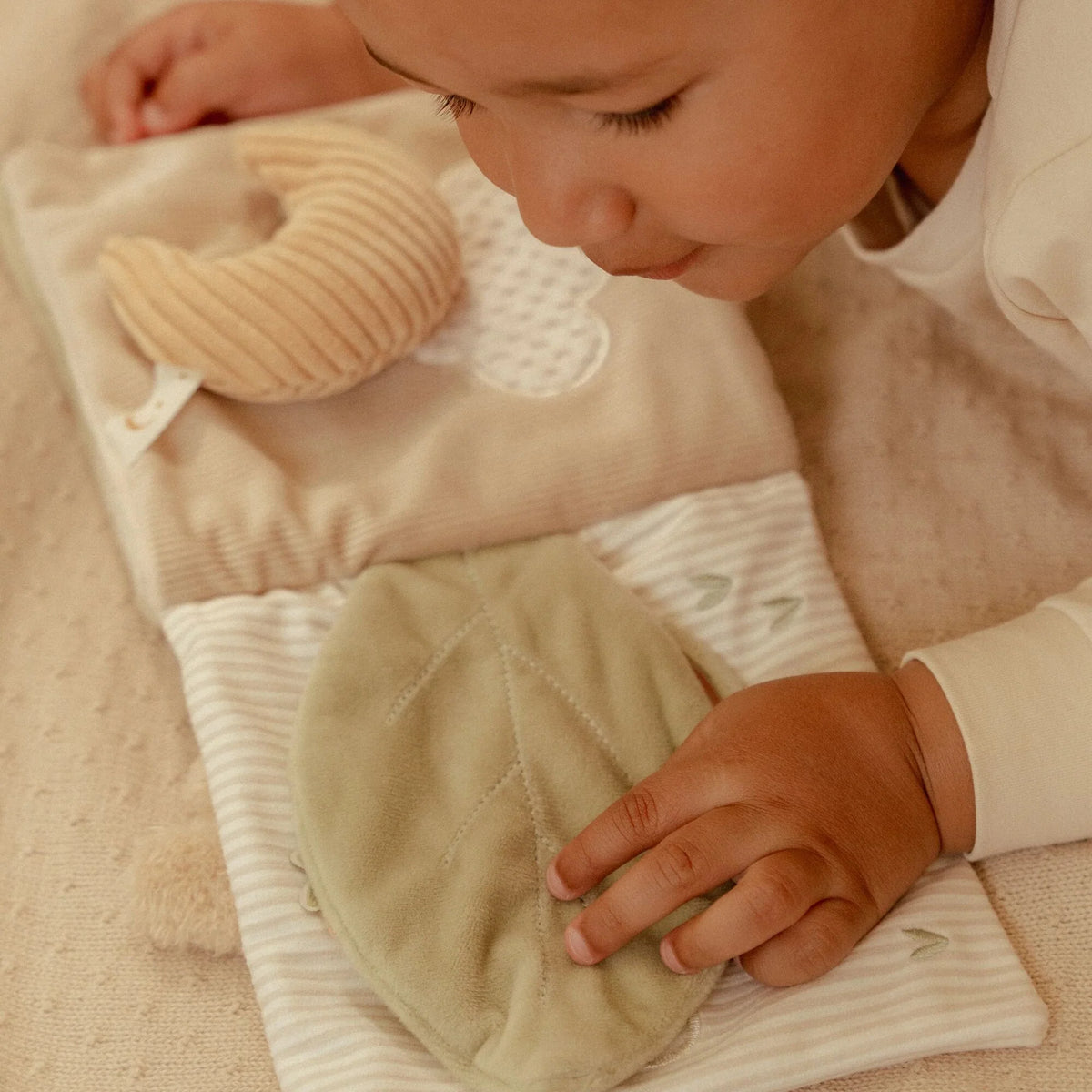 LITTLE DUTCH SOFT PLUSH ACTIVITY BOOK | NEWBORN NEUTRALS