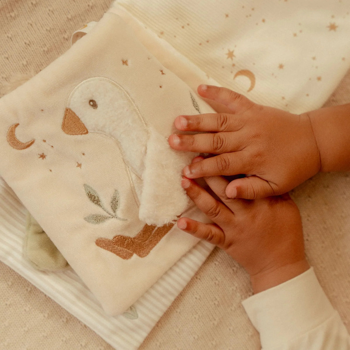 LITTLE DUTCH SOFT PLUSH ACTIVITY BOOK | NEWBORN NEUTRALS