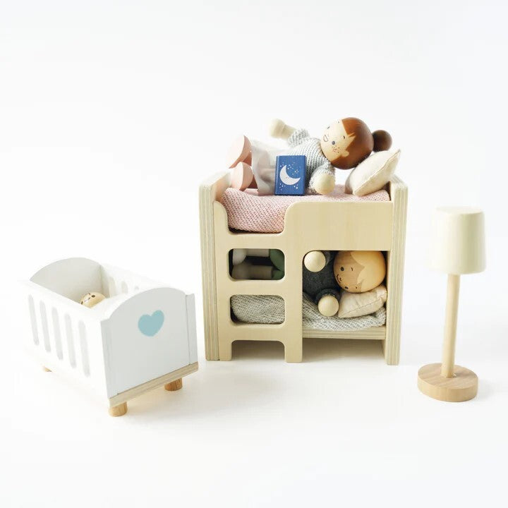 LE TOY VAN DOLLS HOUSE FAMILY