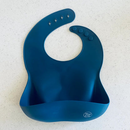 CUDDLEBUG & CO SILICONE BIB | BLUEBERRY