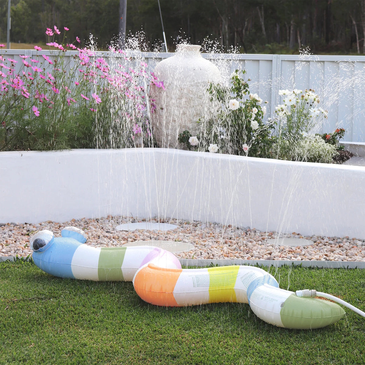 SUNNYLIFE | INFLATABLE SNAKE SPRINKLER | INTO THE WILD