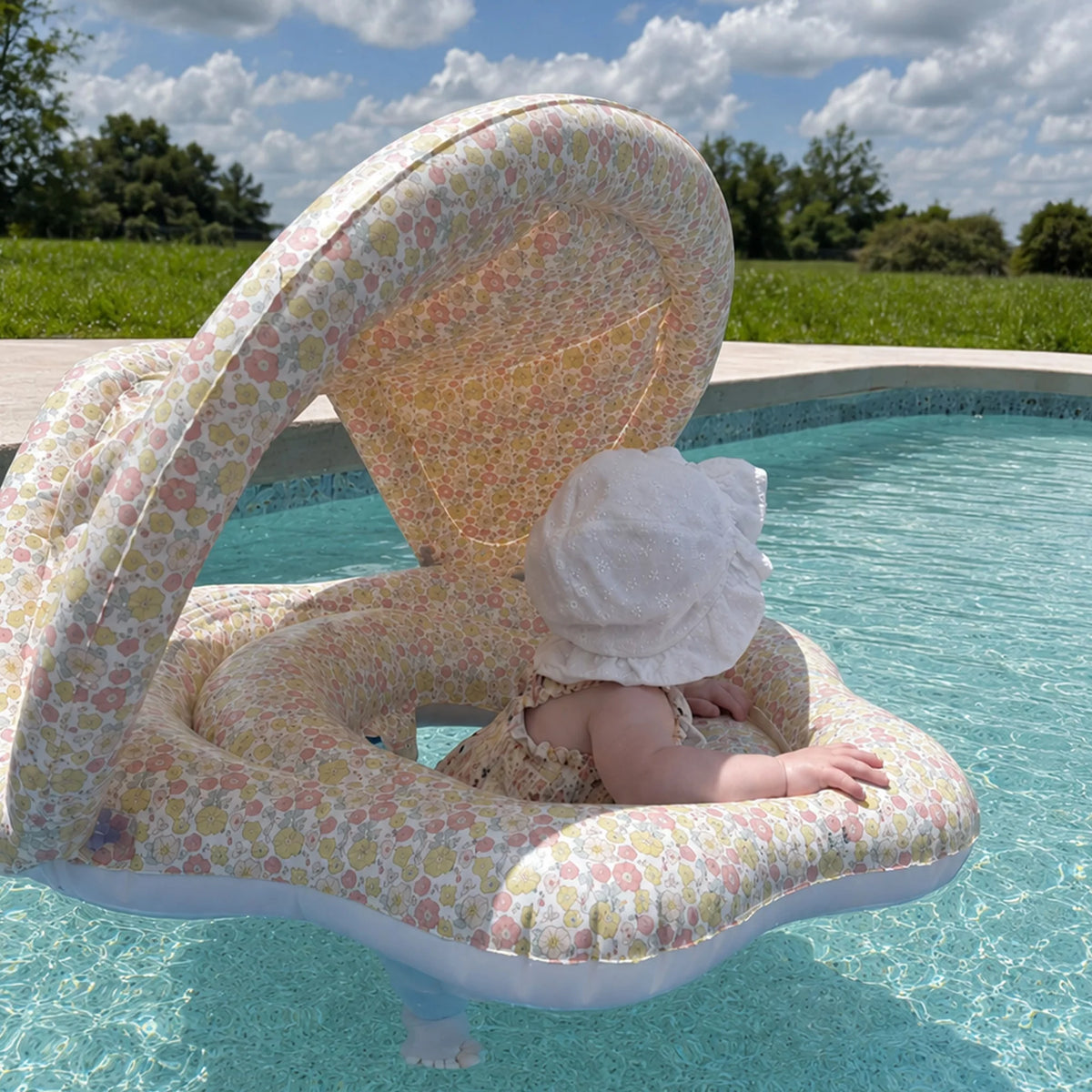 SUNNYLIFE | BABY FLOAT | INTO THE GARDEN