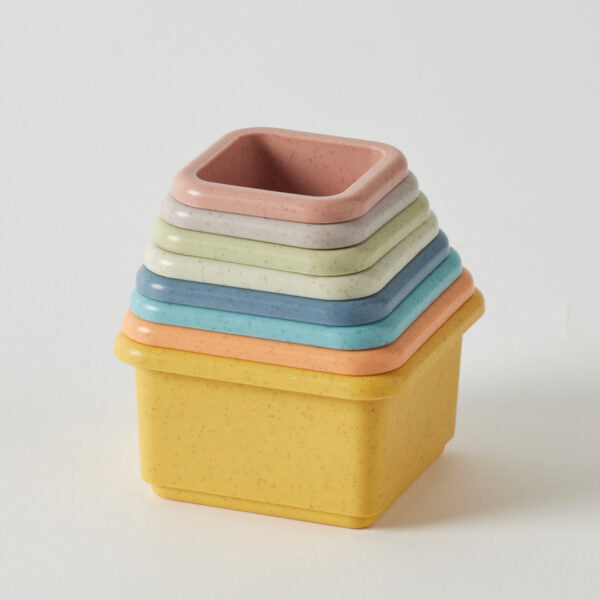 JIGGLE AND GIGGLE ECO WATER PLAY STACKING CUPS