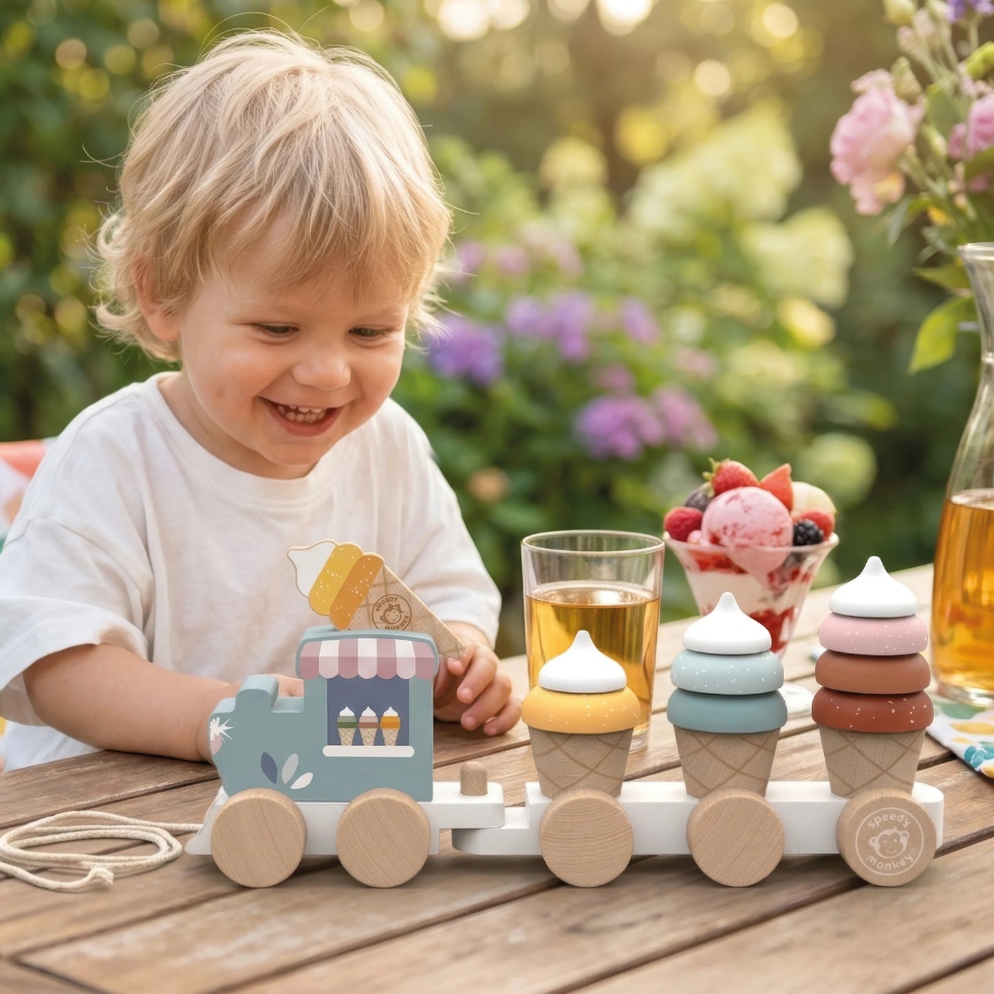 SPEEDY MONKEY | ICE CREAM STACKING TRAIN