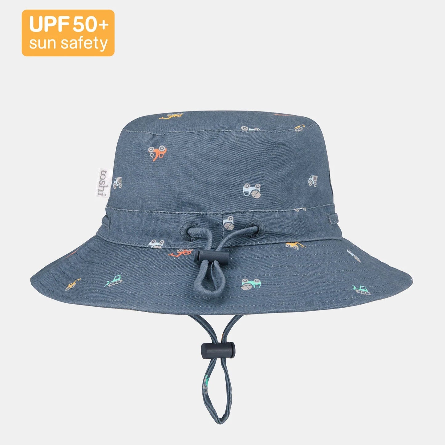 Blue bucket hat with small patterns on a white background