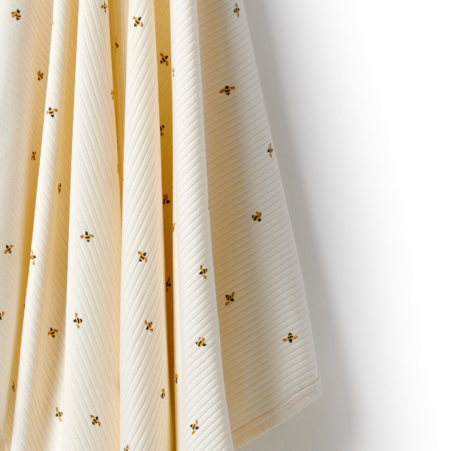 WILSON AND FRENCHY ORGANIC COTTON BUNNY RUG | BEE MINE